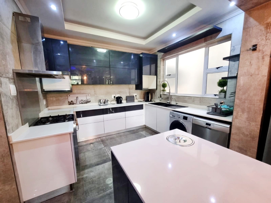 2 Bedroom Property for Sale in Killarney Gauteng