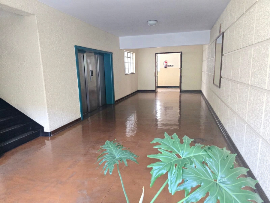 2 Bedroom Property for Sale in Killarney Gauteng