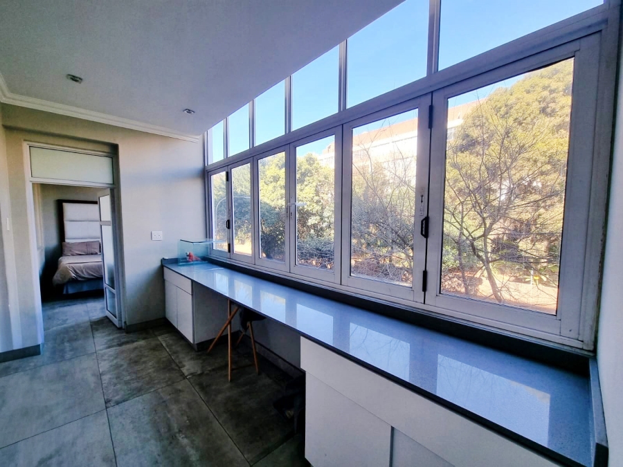 To Let 2 Bedroom Property for Rent in Killarney Gauteng