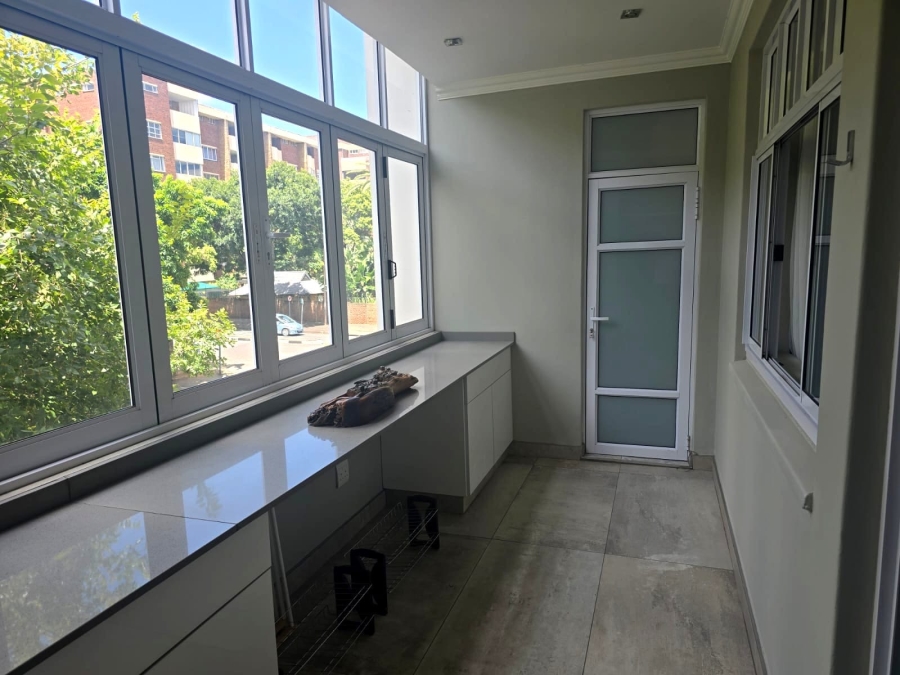 To Let 2 Bedroom Property for Rent in Killarney Gauteng