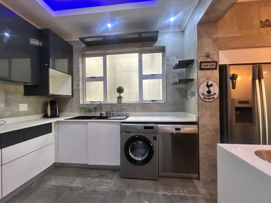 To Let 2 Bedroom Property for Rent in Killarney Gauteng