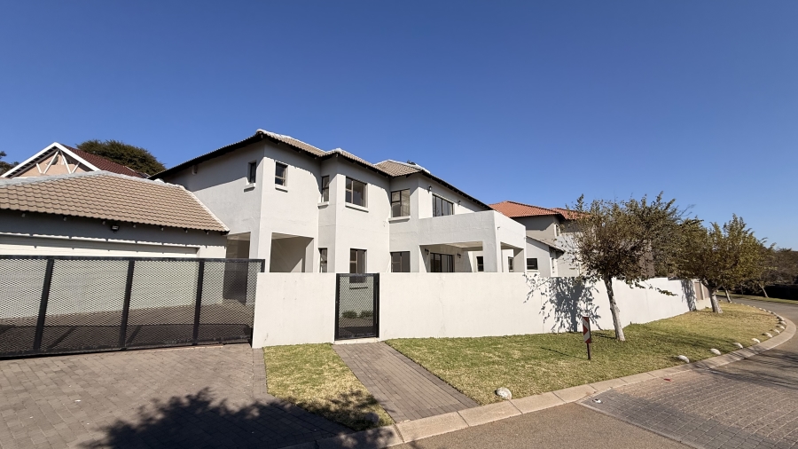5 Bedroom Property for Sale in Carlswald Gauteng