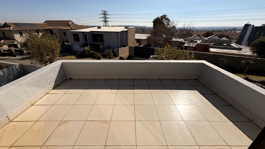 5 Bedroom Property for Sale in Carlswald Gauteng