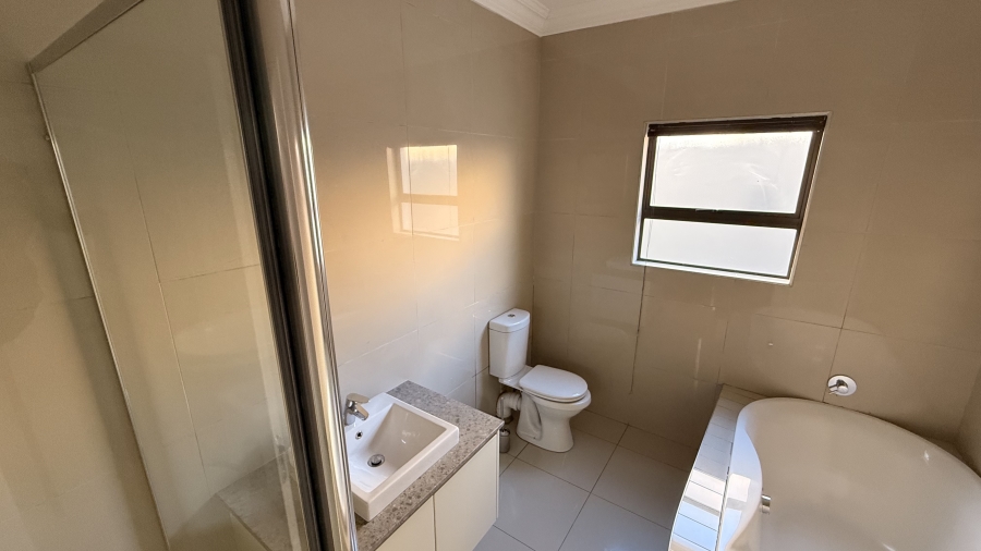 5 Bedroom Property for Sale in Carlswald Gauteng