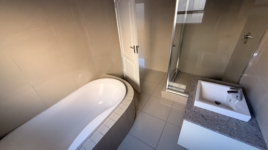 5 Bedroom Property for Sale in Carlswald Gauteng