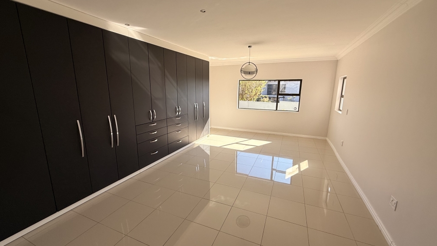5 Bedroom Property for Sale in Carlswald Gauteng