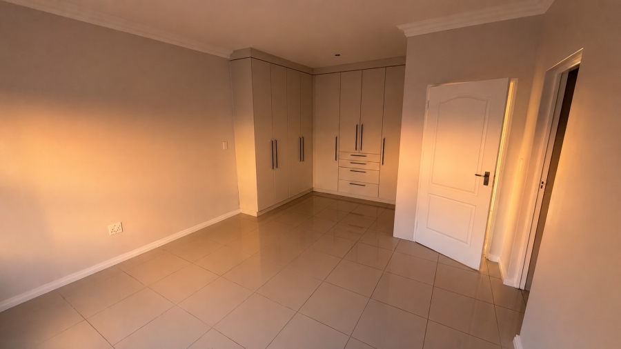 5 Bedroom Property for Sale in Carlswald Gauteng