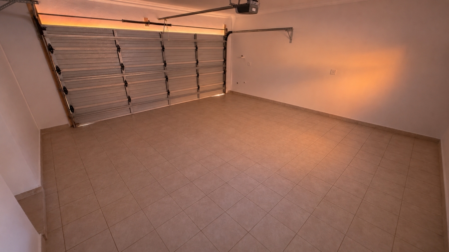 5 Bedroom Property for Sale in Carlswald Gauteng