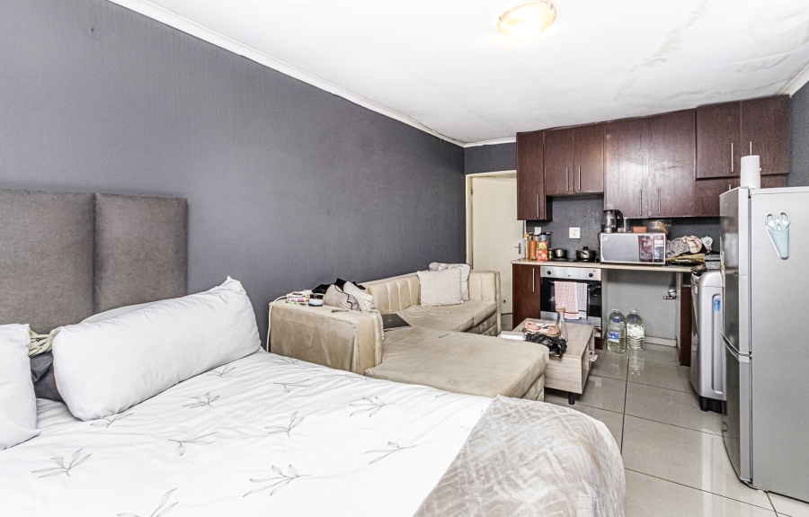 6 Bedroom Property for Sale in Cosmo City Gauteng