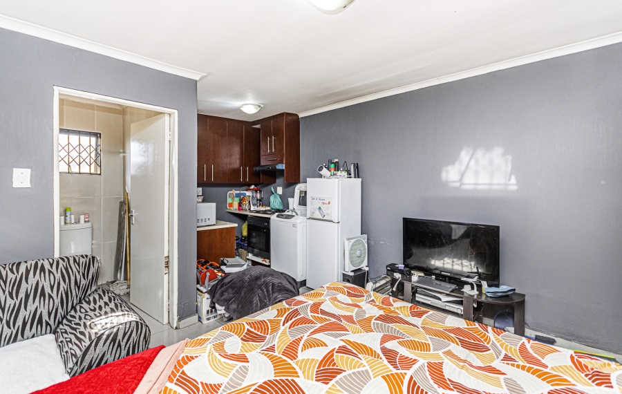 6 Bedroom Property for Sale in Cosmo City Gauteng