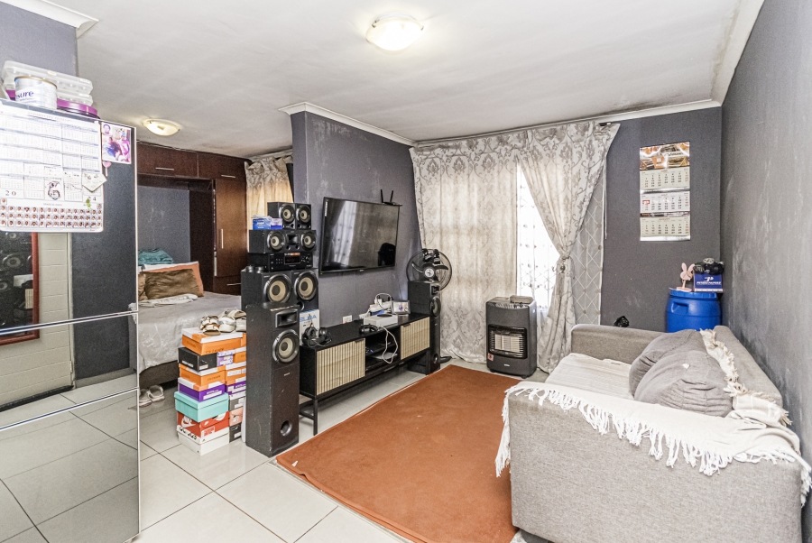 6 Bedroom Property for Sale in Cosmo City Gauteng