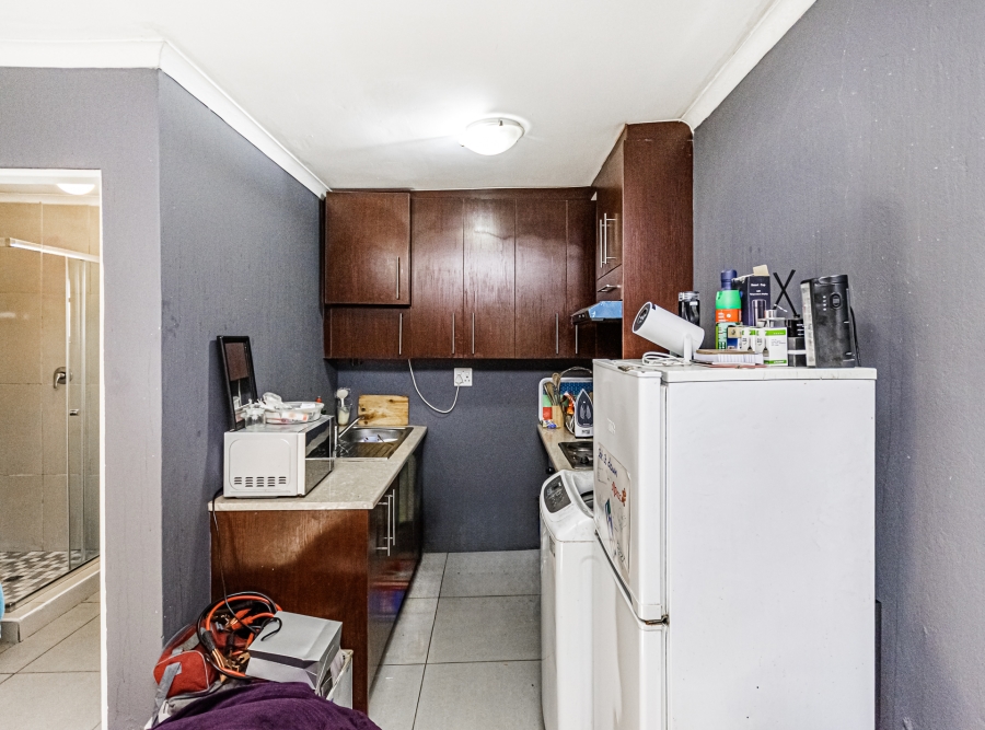 6 Bedroom Property for Sale in Cosmo City Gauteng