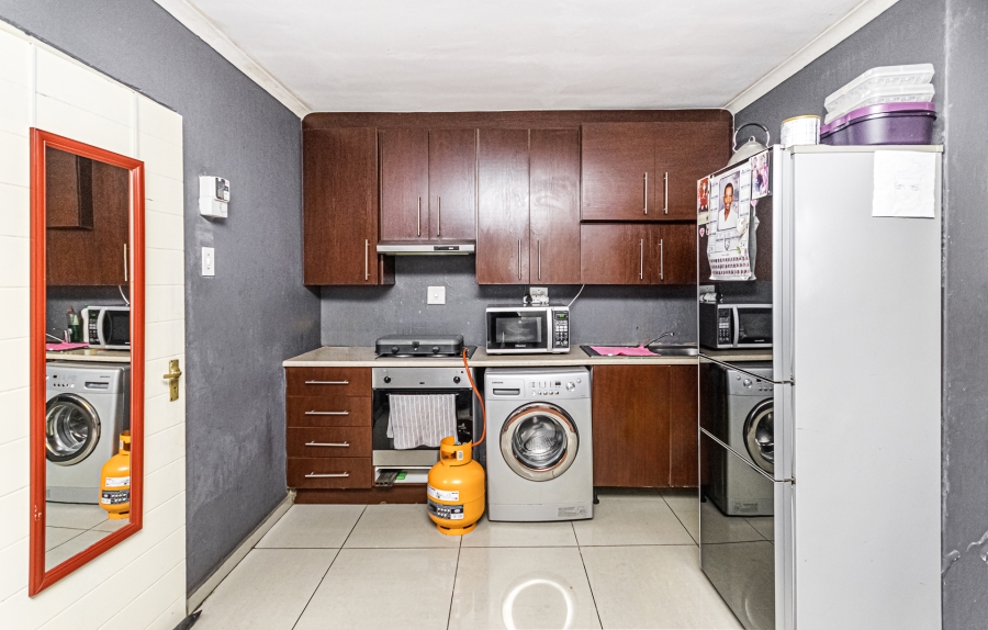6 Bedroom Property for Sale in Cosmo City Gauteng