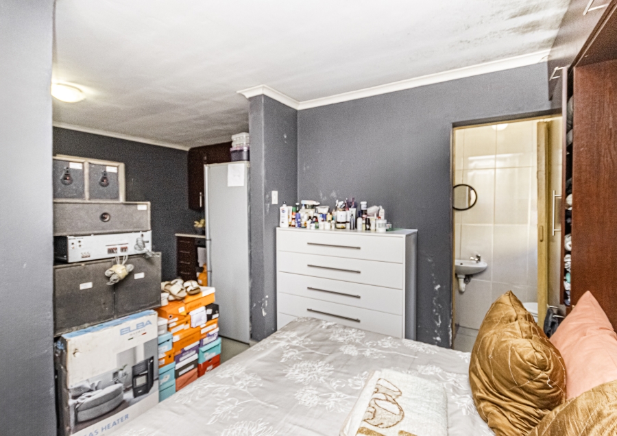 6 Bedroom Property for Sale in Cosmo City Gauteng