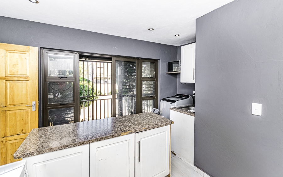 6 Bedroom Property for Sale in Cosmo City Gauteng