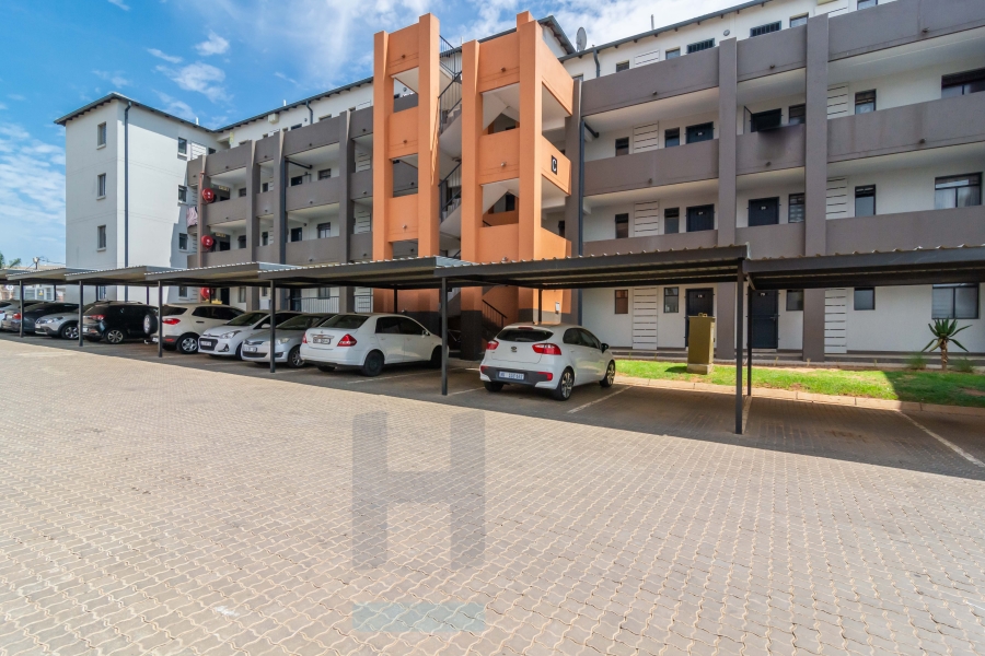 2 Bedroom Property for Sale in Fleurhof Gauteng