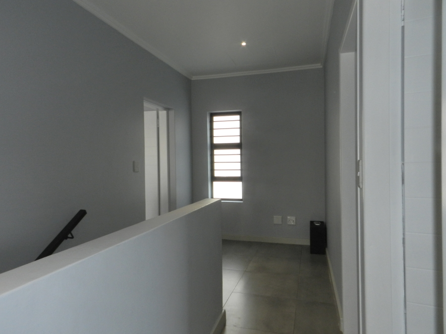 To Let 3 Bedroom Property for Rent in Homes Haven Gauteng