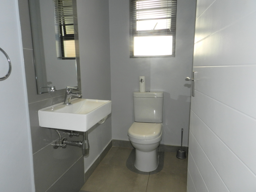 To Let 3 Bedroom Property for Rent in Homes Haven Gauteng