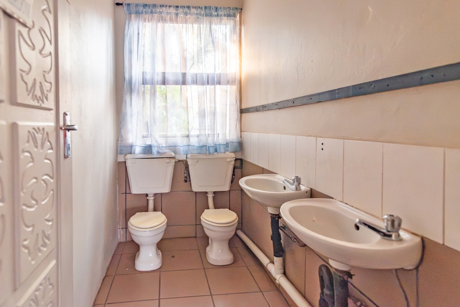 2 Bedroom Property for Sale in Noordheuwel Gauteng