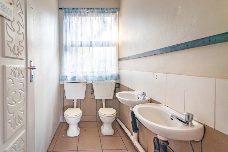 2 Bedroom Property for Sale in Noordheuwel Gauteng