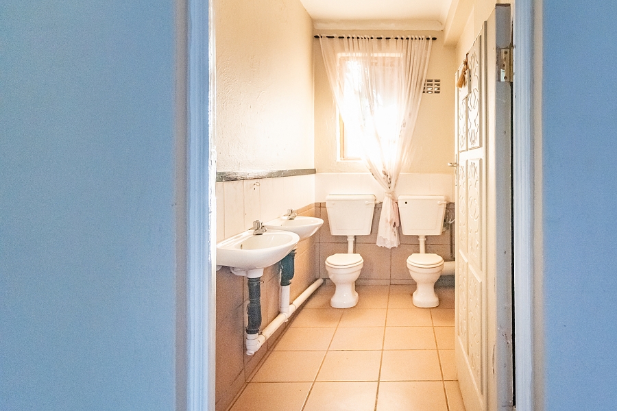 2 Bedroom Property for Sale in Noordheuwel Gauteng