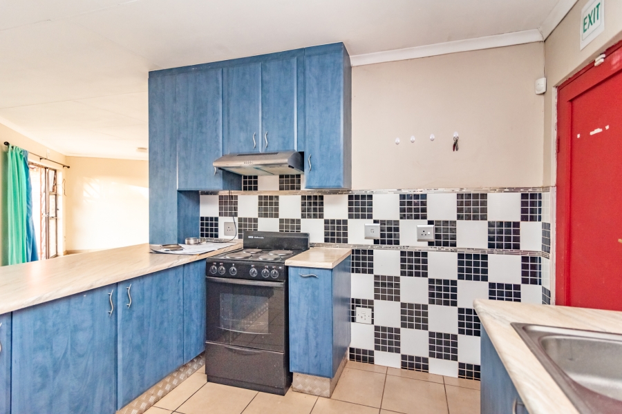 2 Bedroom Property for Sale in Noordheuwel Gauteng