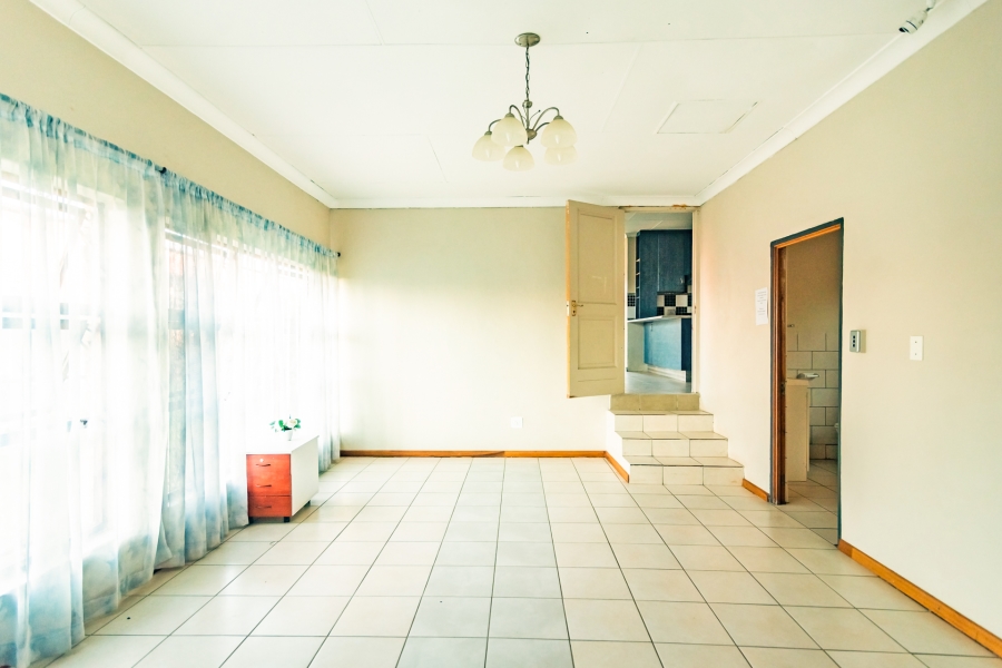 2 Bedroom Property for Sale in Noordheuwel Gauteng