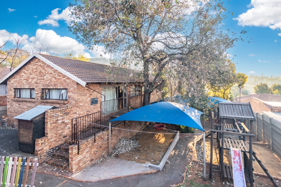 2 Bedroom Property for Sale in Noordheuwel Gauteng