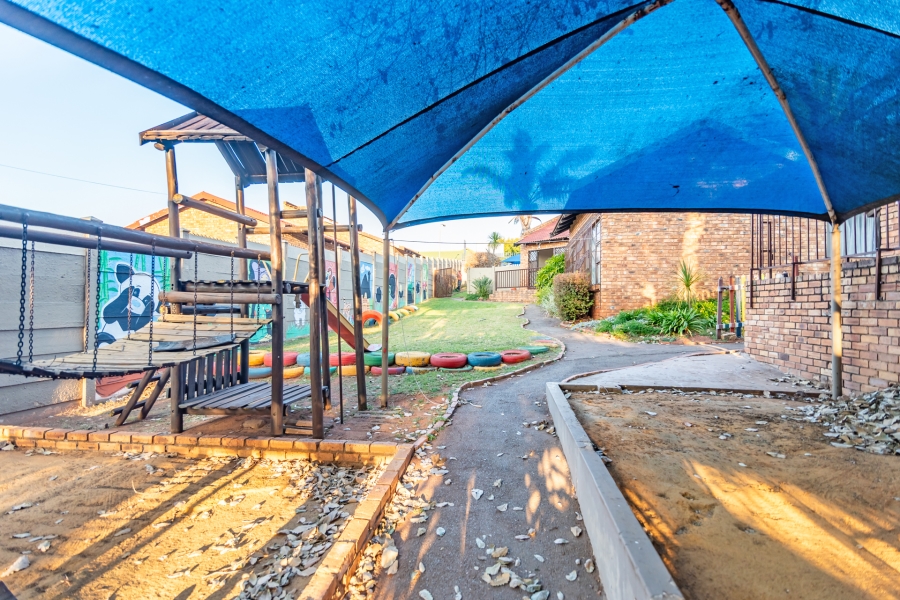 2 Bedroom Property for Sale in Noordheuwel Gauteng