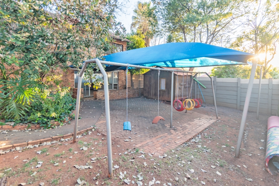 2 Bedroom Property for Sale in Noordheuwel Gauteng