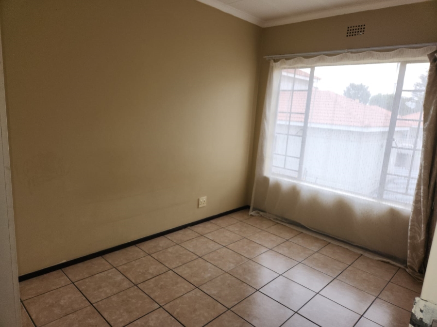 2 Bedroom Property for Sale in Sonneveld Gauteng