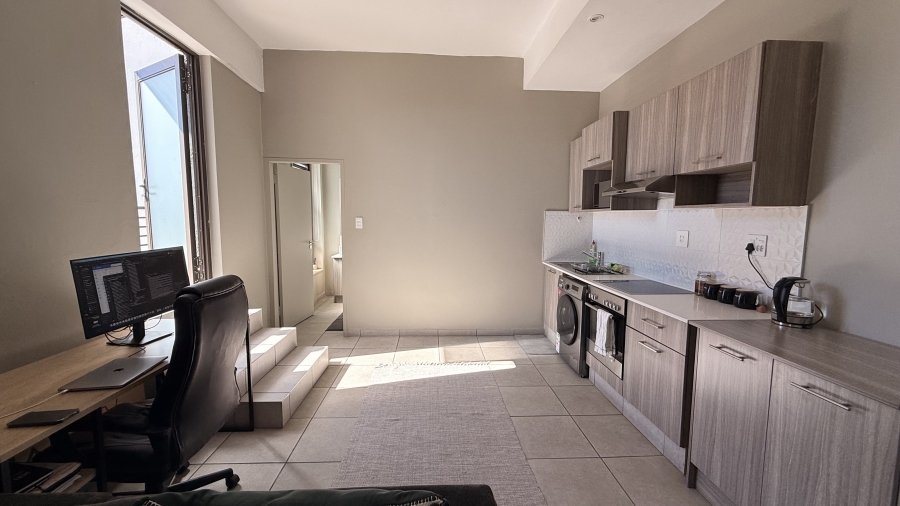 1 Bedroom Property for Sale in Rosebank Gauteng