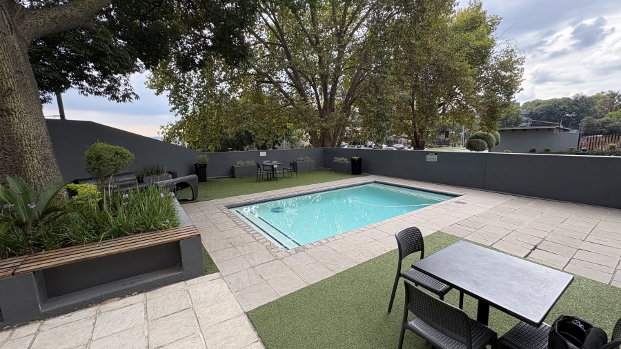1 Bedroom Property for Sale in Rosebank Gauteng