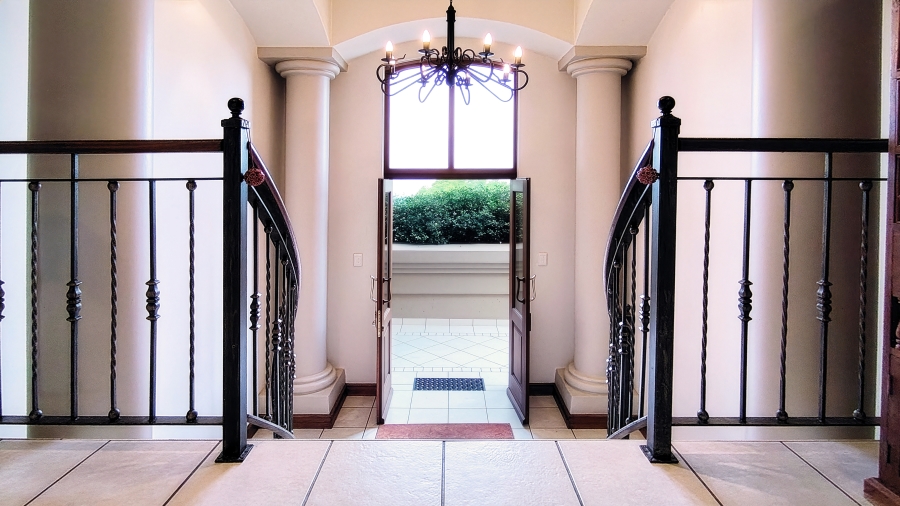 3 Bedroom Property for Sale in Waverley Gauteng