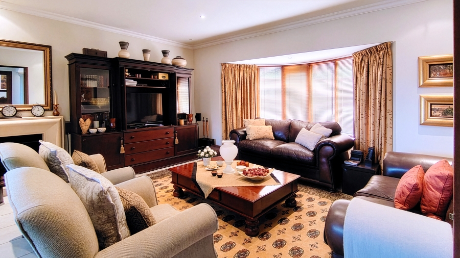 3 Bedroom Property for Sale in Waverley Gauteng
