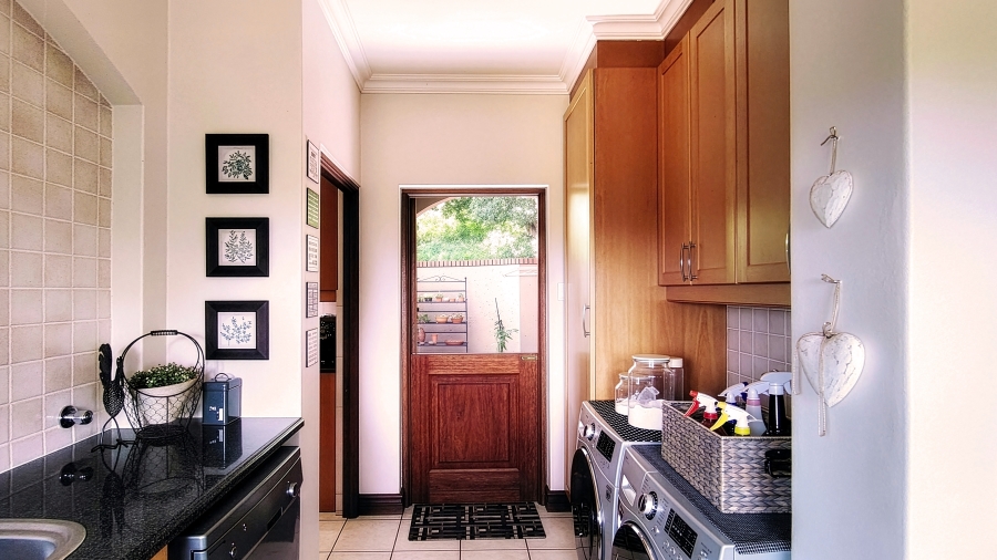 3 Bedroom Property for Sale in Waverley Gauteng