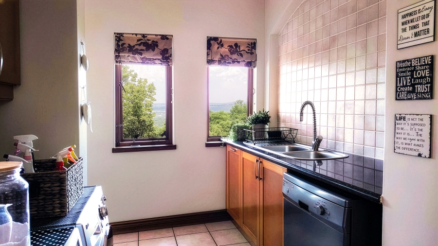 3 Bedroom Property for Sale in Waverley Gauteng