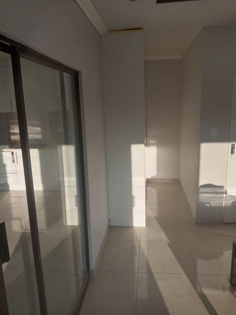 1 Bedroom Property for Sale in Suideroord Gauteng