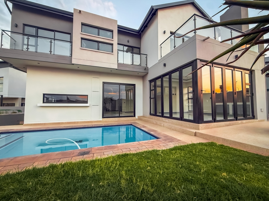 4 Bedroom Property for Sale in Clayville Gauteng
