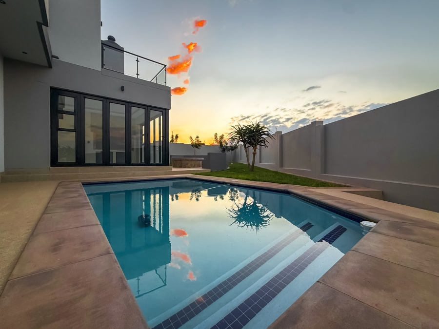 4 Bedroom Property for Sale in Clayville Gauteng
