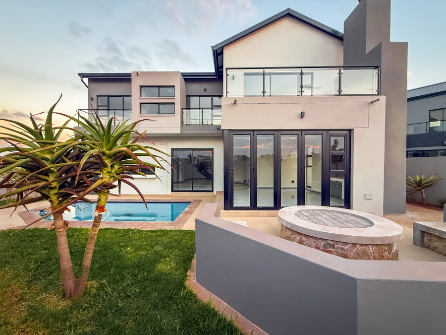 4 Bedroom Property for Sale in Clayville Gauteng