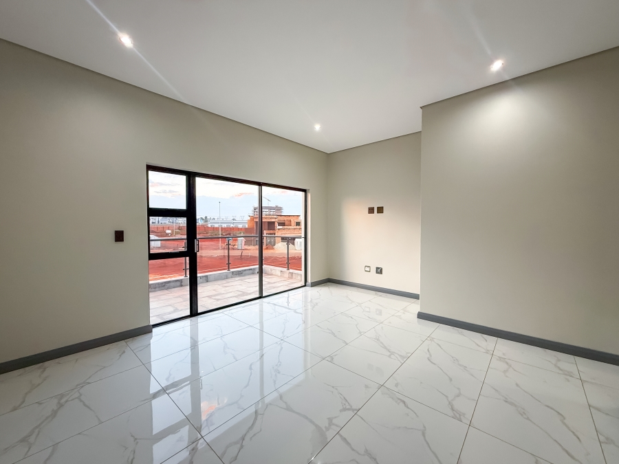 4 Bedroom Property for Sale in Clayville Gauteng