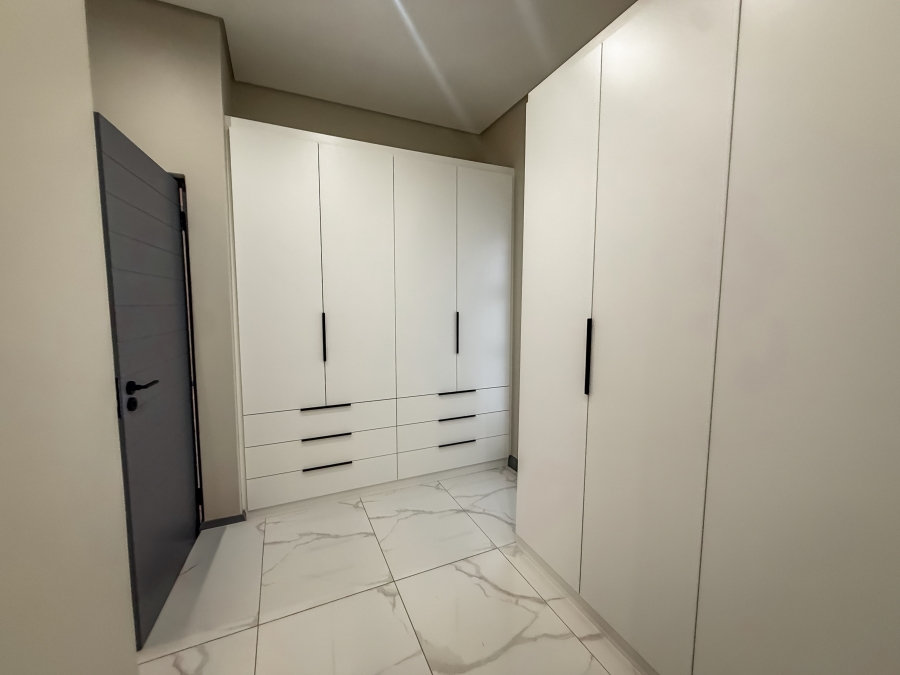4 Bedroom Property for Sale in Clayville Gauteng