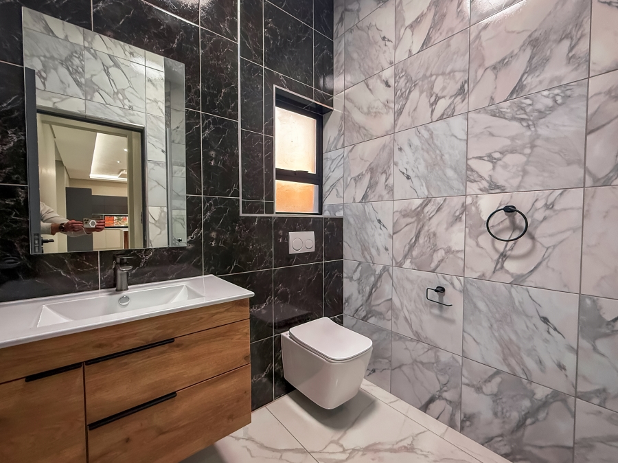 4 Bedroom Property for Sale in Clayville Gauteng