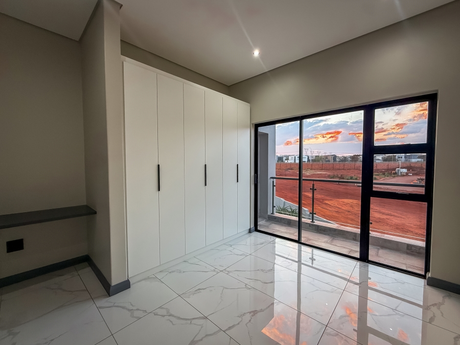 4 Bedroom Property for Sale in Clayville Gauteng