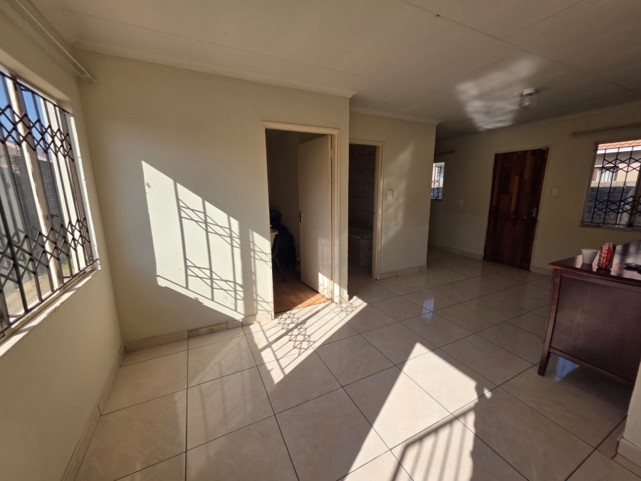 To Let 2 Bedroom Property for Rent in Windmill Park Gauteng