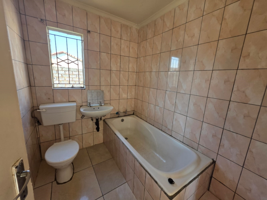 To Let 2 Bedroom Property for Rent in Windmill Park Gauteng