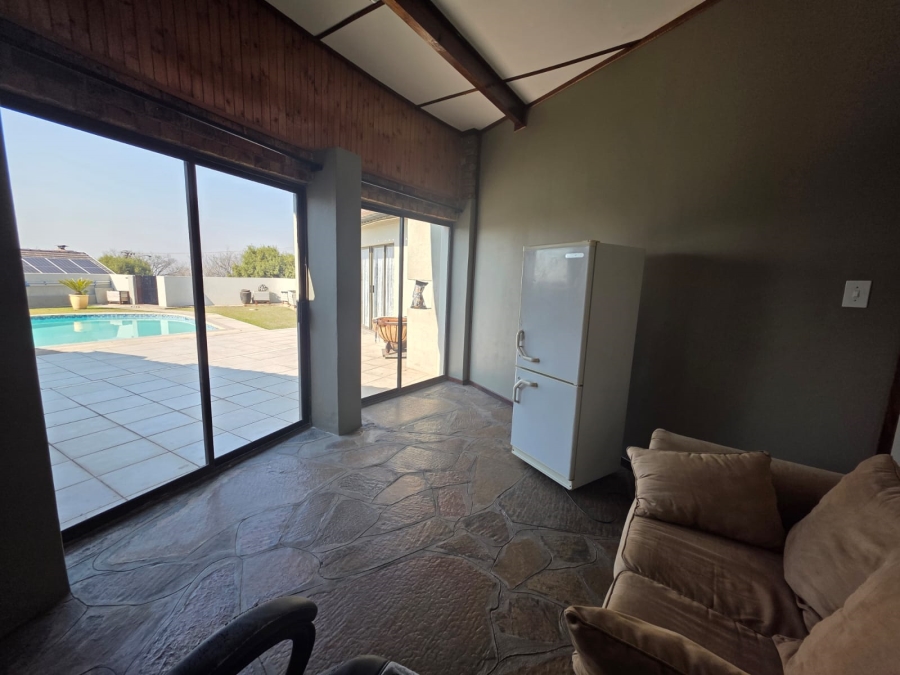 To Let 2 Bedroom Property for Rent in Dawnview Gauteng