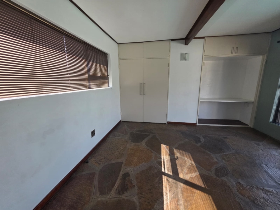 To Let 2 Bedroom Property for Rent in Dawnview Gauteng