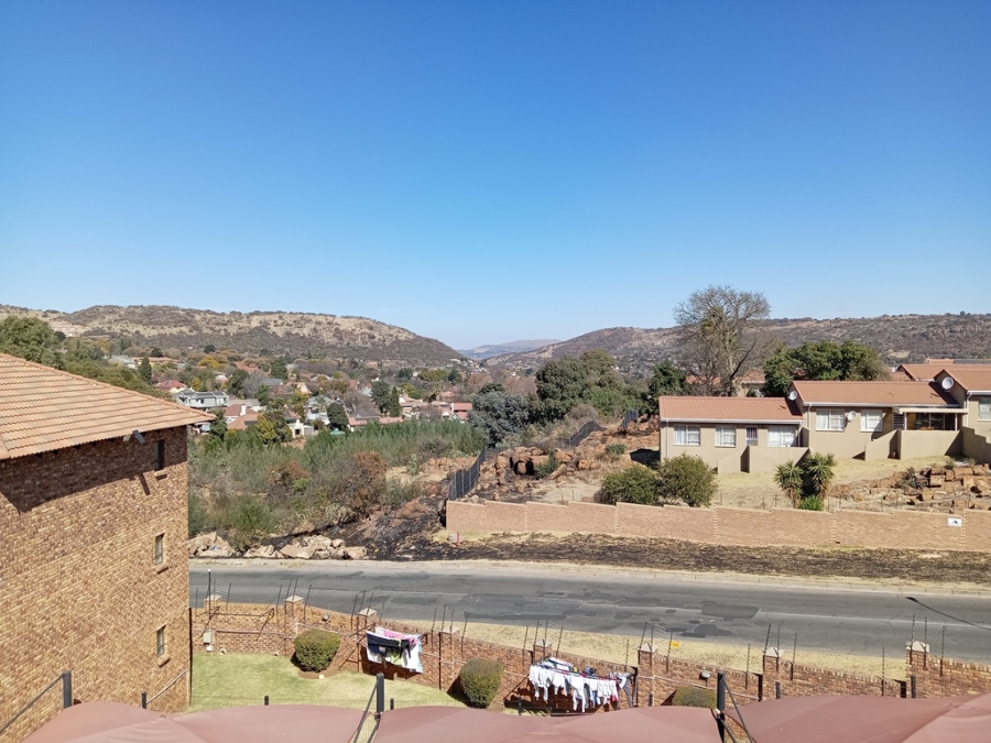 2 Bedroom Property for Sale in Winchester Hills Gauteng